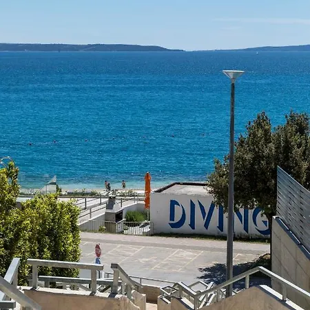 Elysian Zen Luxury - Two Bedroom With Terrace And Sea View Apartmán