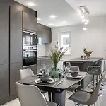 Elysian Zen Luxury - Two Bedroom With Terrace And Sea View 公寓