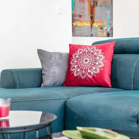 Elysian Zen Luxury - Two Bedroom With Terrace And Sea View Daire Split