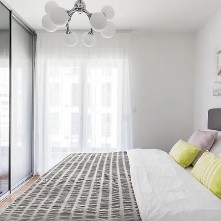 Elysian Zen Luxury - Two Bedroom With Terrace And Sea View Daire *