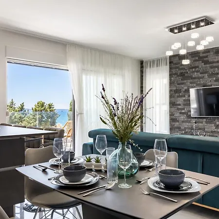 Elysian Zen Luxury - Two Bedroom With Terrace And Sea View Daire *